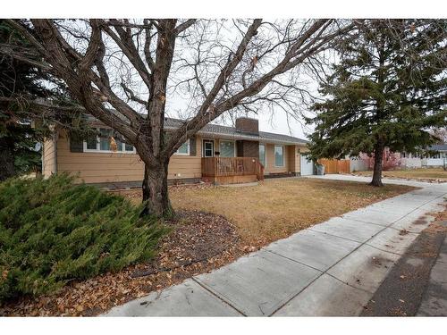 402 3Rd Street, Wainwright, AB - Outdoor With Facade