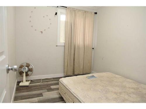 104 4 Street East, Lashburn, SK - Indoor Photo Showing Bedroom