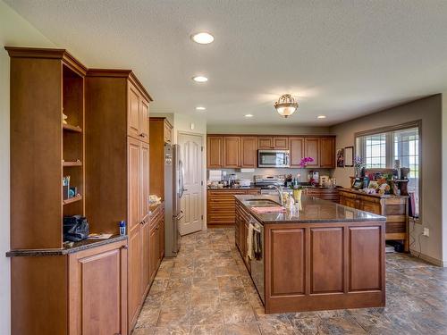 503002B Range Road 14, Rural Vermilion River, County Of, AB - Indoor Photo Showing Kitchen