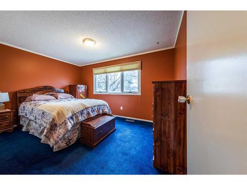 5516 49 Avenue, Lloydminster, SK - Indoor Photo Showing Bedroom