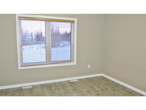 403 4Th Avenue Close, Maidstone, SK - Indoor Photo Showing Other Room