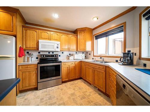 490058A Rge Rd 45, Rural Vermilion River, County Of, AB - Indoor Photo Showing Kitchen With Double Sink