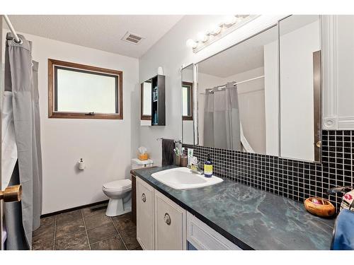 108 3 Avenue West, Neilburg, SK - Indoor Photo Showing Bathroom