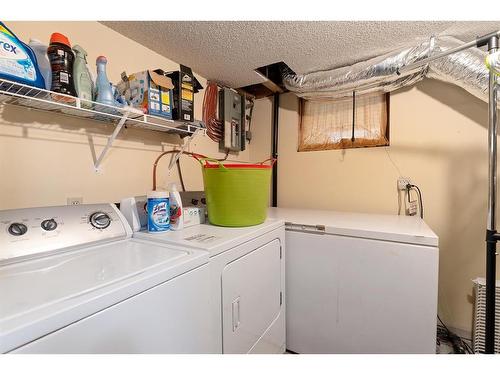 108 3 Avenue West, Neilburg, SK - Indoor Photo Showing Laundry Room