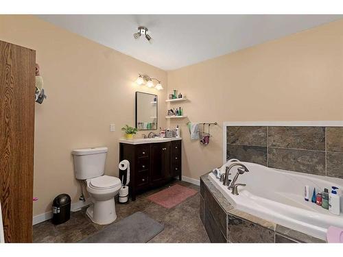 18 3 Street West, Marsden, SK - Indoor Photo Showing Bathroom