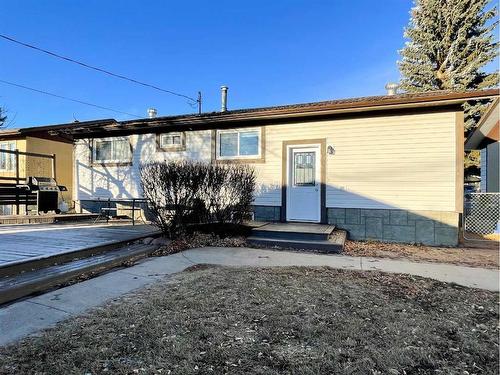 1037 17 Avenue, Wainwright, AB - Outdoor