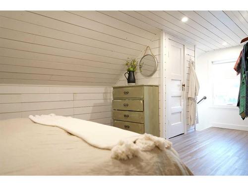 1101 3 Avenue, Wainwright, AB - Indoor Photo Showing Bedroom