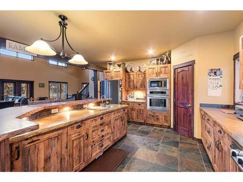522053 Rr40, Rural Vermilion River, County Of, AB - Indoor Photo Showing Kitchen