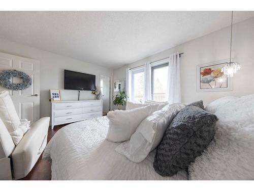 3908 53 Avenue, Lloydminster, AB - Indoor Photo Showing Bedroom