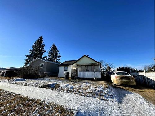 105 2 Ave, Marwayne, AB - Outdoor