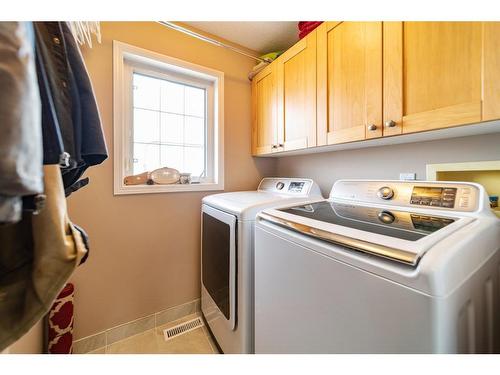 451074 Rg Rd 74, Rural Wainwright No. 61, M.D. Of, AB - Indoor Photo Showing Laundry Room