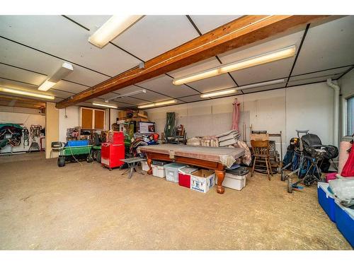 451074 Rg Rd 74, Rural Wainwright No. 61, M.D. Of, AB - Indoor Photo Showing Garage