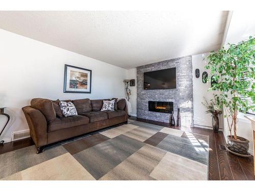 308 2Nd Avenue West, Maidstone, SK - Indoor Photo Showing Living Room With Fireplace