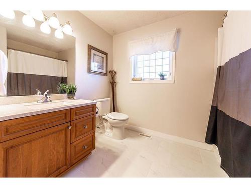 308 2Nd Avenue West, Maidstone, SK - Indoor Photo Showing Bathroom