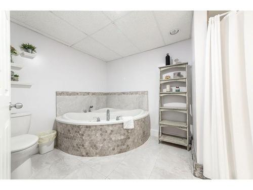 308 2Nd Avenue West, Maidstone, SK - Indoor Photo Showing Bathroom