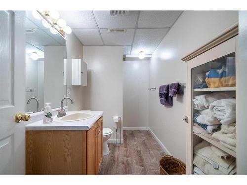 14-4201 56 Avenue, Lloydminster, AB - Indoor Photo Showing Bathroom