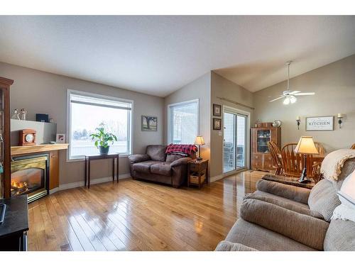 14-4201 56 Avenue, Lloydminster, AB - Indoor Photo Showing Living Room With Fireplace