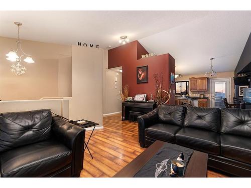 5302 50 Street, Kitscoty, AB - Indoor Photo Showing Living Room
