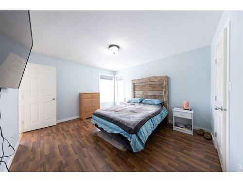 6512 34 Street, Lloydminster, AB - Indoor Photo Showing Bedroom