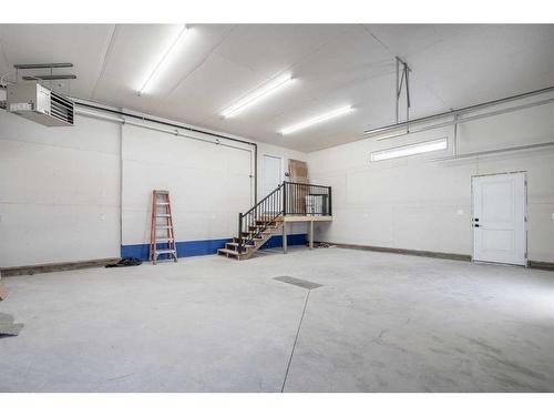 7302 37 Street Close, Lloydminster, AB - Indoor Photo Showing Garage