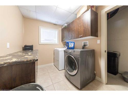 101 6 Avenue, Lashburn, SK - Indoor Photo Showing Laundry Room