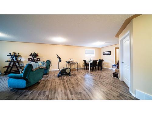 909 8 Avenue, Wainwright, AB - Indoor