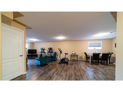 909 8 Avenue, Wainwright, AB - Indoor