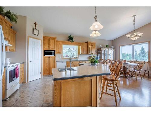 Pt Se 10-50-2 W4, Lloydminster, AB - Indoor Photo Showing Kitchen With Double Sink