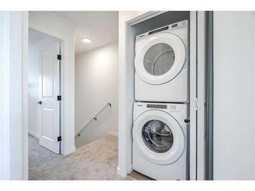 12-3616 41B Avenue, Lloydminster, SK - Indoor Photo Showing Laundry Room