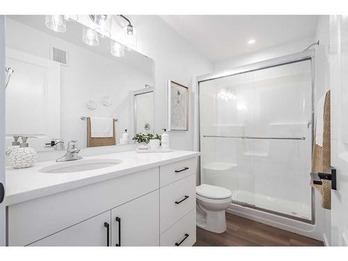 12-3616 41B Avenue, Lloydminster, SK - Indoor Photo Showing Bathroom