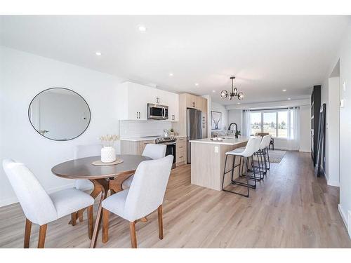 12-3616 41B Avenue, Lloydminster, SK - Indoor Photo Showing Dining Room