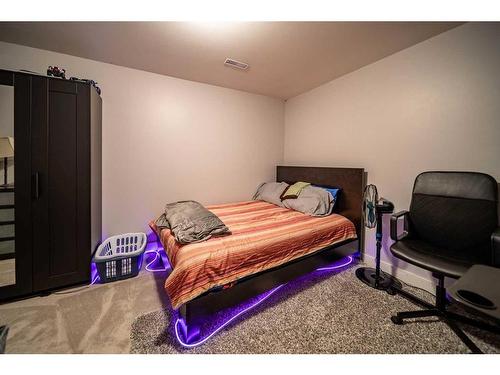 314 15 Street, Wainwright, AB - Indoor Photo Showing Bedroom