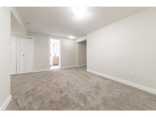 5510 50 Street, Lloydminster, AB - Indoor Photo Showing Other Room