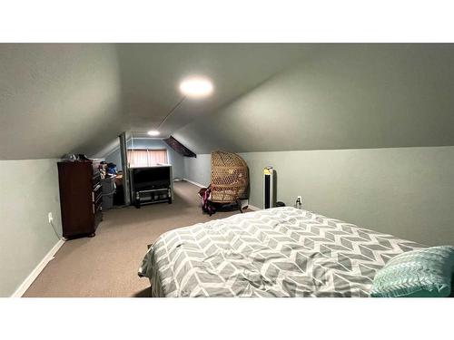 1113 4Th Avenue, Wainwright, AB - Indoor Photo Showing Bedroom