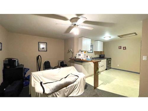 1113 4Th Avenue, Wainwright, AB - Indoor Photo Showing Bedroom