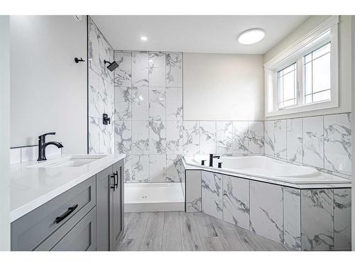 6022 13 Street, Lloydminster, AB - Indoor Photo Showing Bathroom