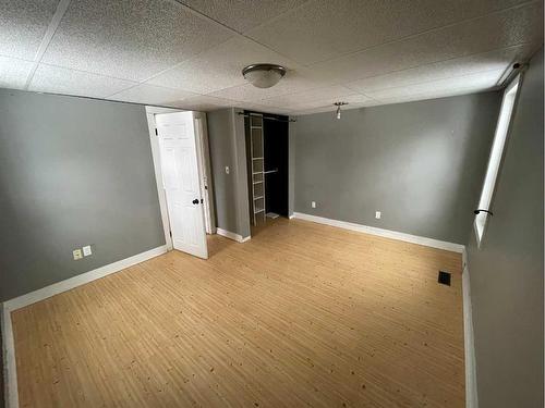 833 7 Avenue, Wainwright, AB - Indoor Photo Showing Other Room