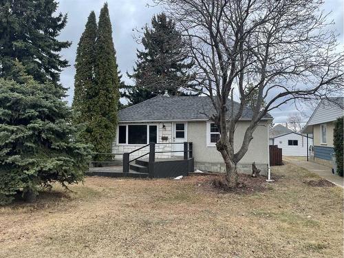 833 7 Avenue, Wainwright, AB - Outdoor