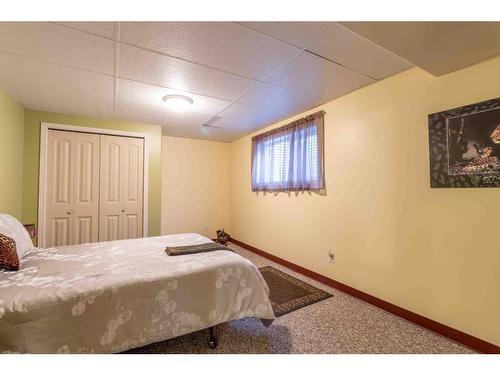 1117 26 Street, Wainwright, AB - Indoor Photo Showing Bedroom