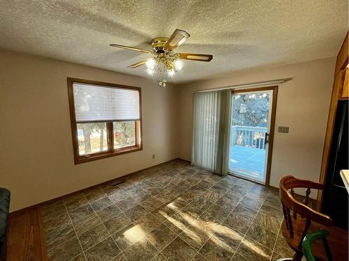 4708 50 Avenue, Dewberry, AB - Indoor Photo Showing Living Room With Fireplace