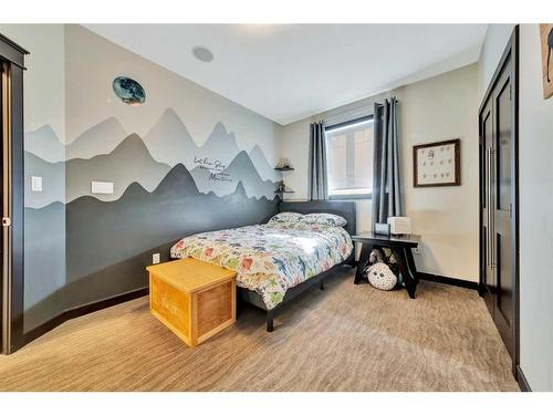 1604 52B Avenue Close, Lloydminster, AB - Indoor Photo Showing Bedroom