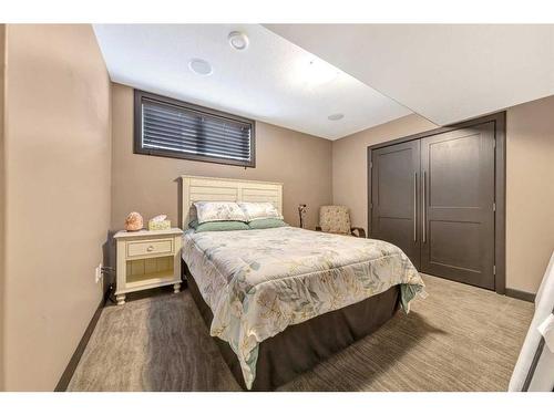 1604 52B Avenue Close, Lloydminster, AB - Indoor Photo Showing Bedroom