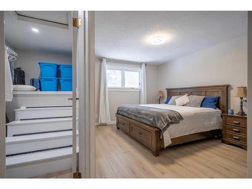 211 1St Street, Paradise Hill, SK - Indoor Photo Showing Bedroom