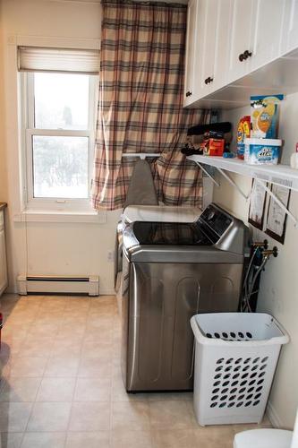 1202 2 Avenue, Wainwright, AB - Indoor Photo Showing Laundry Room