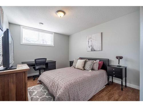 5305 15 Street, Lloydminster, AB - Indoor Photo Showing Bedroom