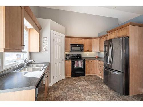 5305 15 Street, Lloydminster, AB - Indoor Photo Showing Kitchen With Double Sink