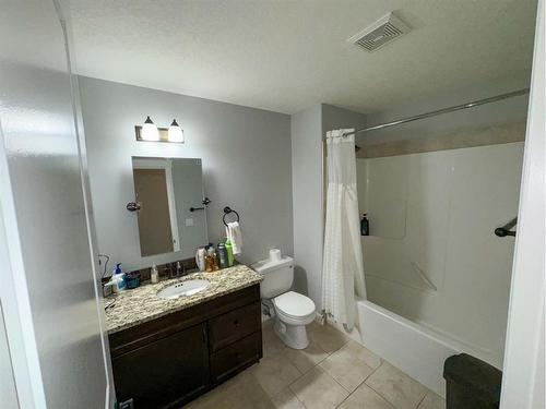 415-4102 69 Avenue, Lloydminster, AB - Indoor Photo Showing Bathroom