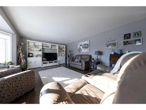 510 2 Street East, Maidstone, SK - Indoor Photo Showing Living Room