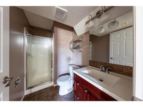3912 66 Avenue, Lloydminster, AB - Indoor Photo Showing Bathroom