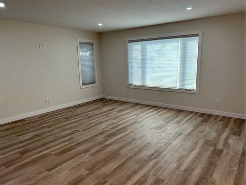 4911 Riverside Drive, Vermilion, AB - Indoor Photo Showing Other Room